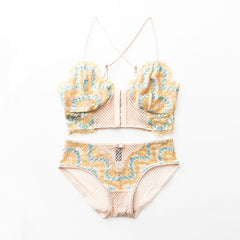 2019 New Sexy Lace Underwear Set Ultra Thin Bra Brief Sets Six-Row Lace Flowers Bra Sexy Girl Lingerie Bra Panty Set French Bra
